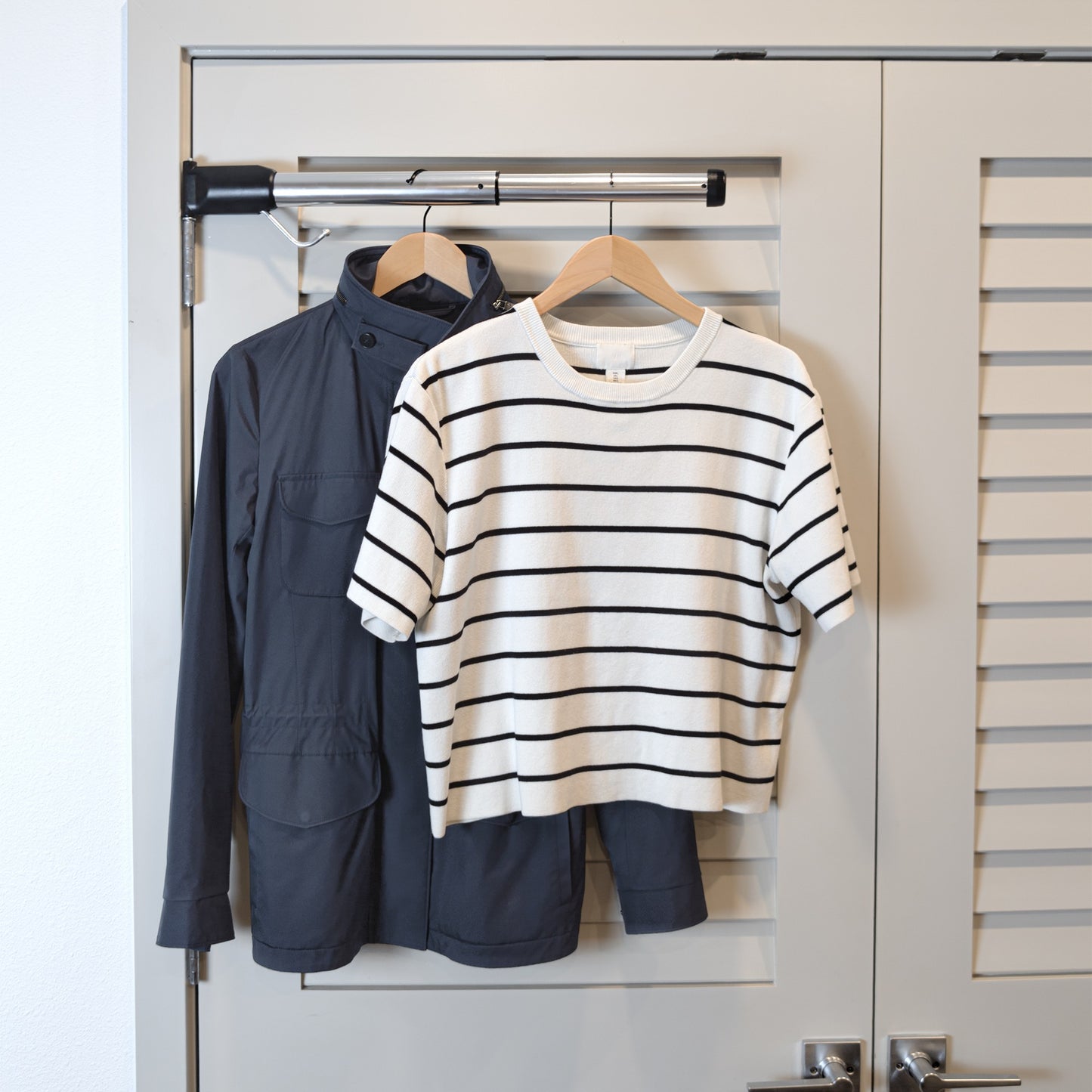 Hinge2Hang: The Perfect Towel Rack